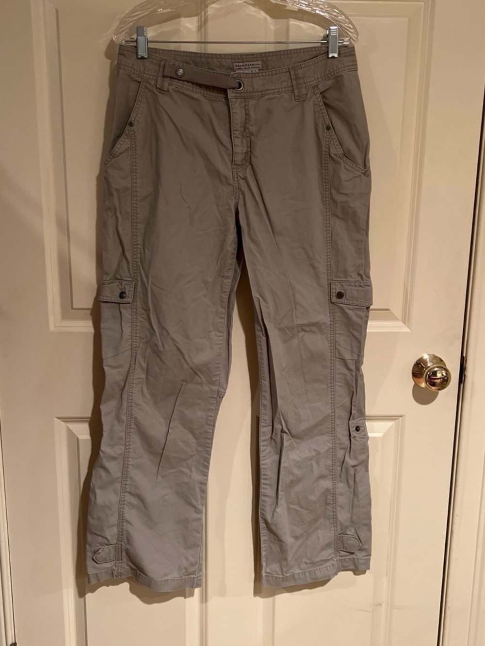 Royal Robbins women’s Cargo Pants in Light beige